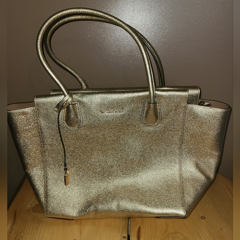 Authentic Michael kors tote